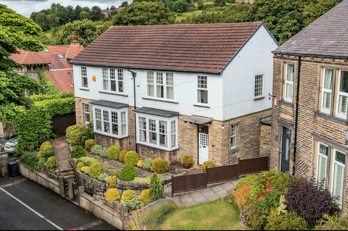 3 Bedroom Semi-Detached House To Rent In Allison Drive, Huddersfield, West Yorkshire, HD2