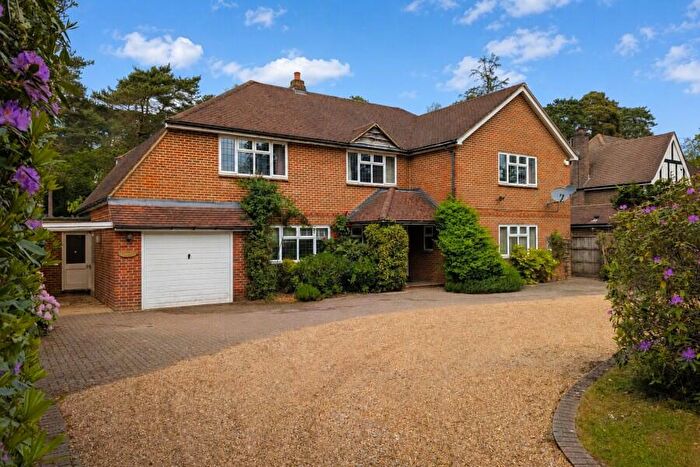 5 Bedroom Detached House To Rent In Pyrford, Surrey, GU22