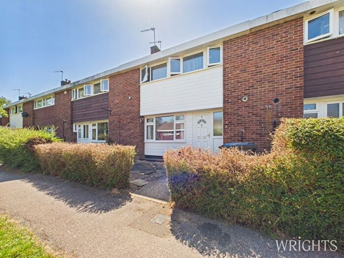 3 Bedroom Terraced House For Sale In Linnet Walk, Hatfield, AL10