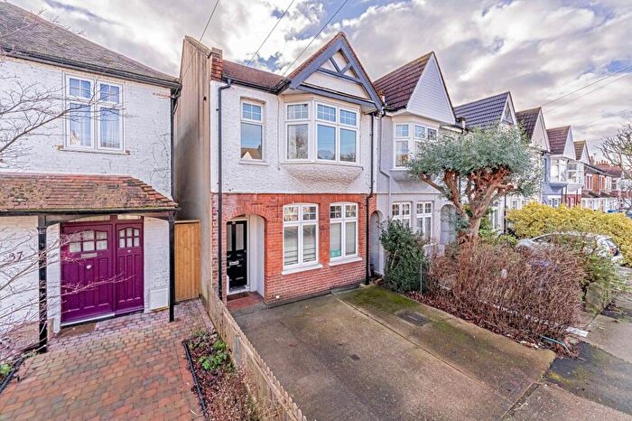 2 Bedroom Maisonette To Rent In Coombe Gardens, New Malden, KT3