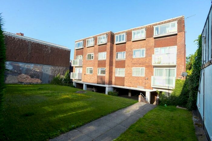 2 Bedroom Apartment To Rent In London Road, Purbrook, PO7