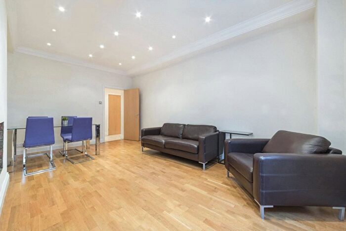 2 Bedroom Flat For Sale In Portland Place, Marylebone, London, W1B
