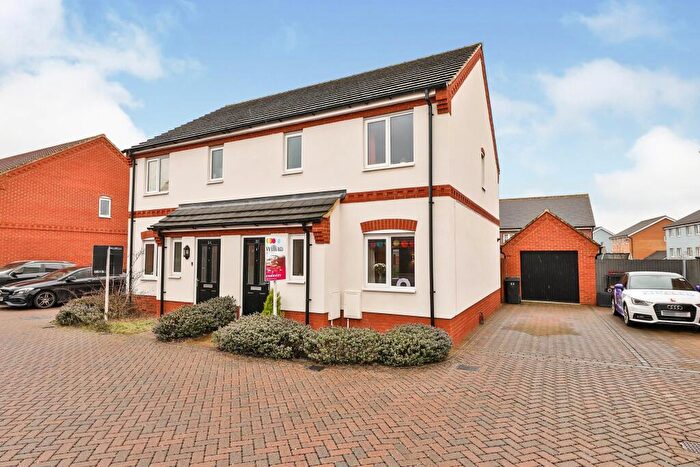 3 Bedroom Semi-Detached House To Rent In Verbena Road, Cringleford, Norwich, NR4