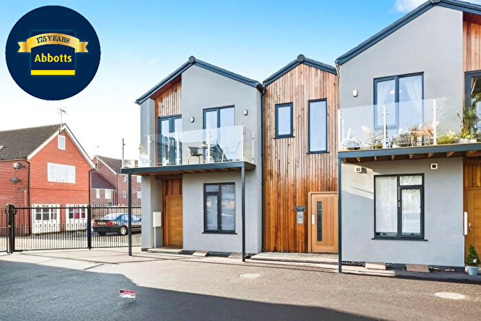 1 Bedroom Apartment To Rent In Saints Court, Kings Road, Chelmsford, CM1