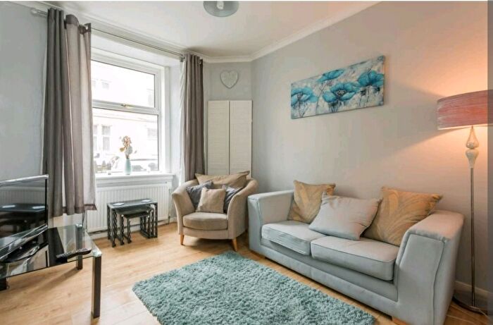 1 Bedroom Flat To Rent In Smithfield Street, Gorgie, Edinburgh, EH11