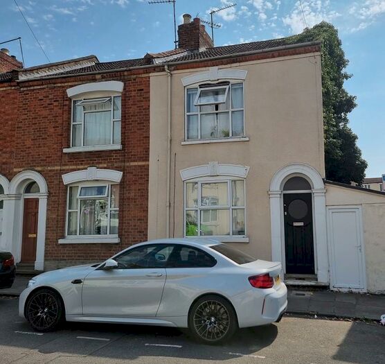 2 Bedroom Terraced House To Rent In Oakley Street, Northampton, Northamptonshire., NN1