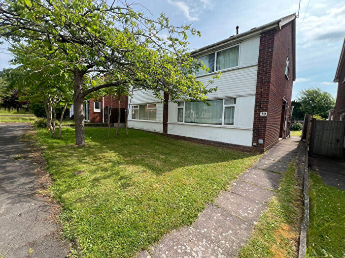 4 Bedroom Semi-Detached House To Rent In Coventry, CV4