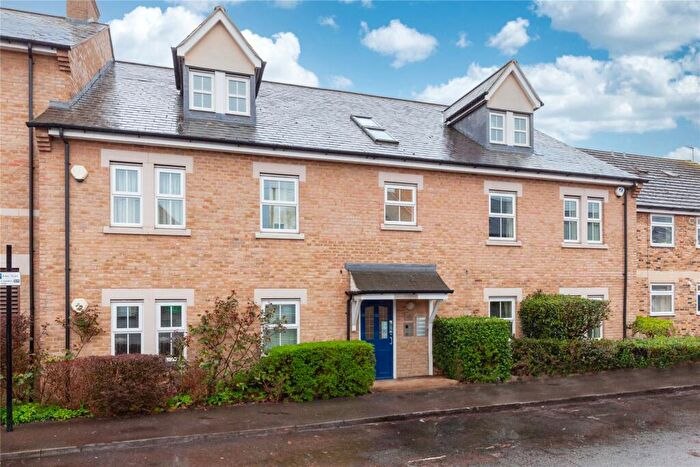 2 Bedroom Flat To Rent In Clarendon Court, Grove Street, Oxford, OX2