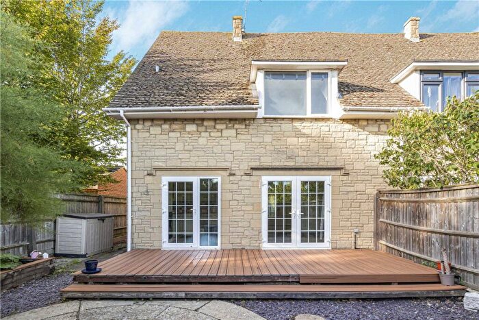 3 Bedroom Semi Detached House To Rent In Faringdon Road, Southmoor, Abingdon, Oxfordshire, OX13