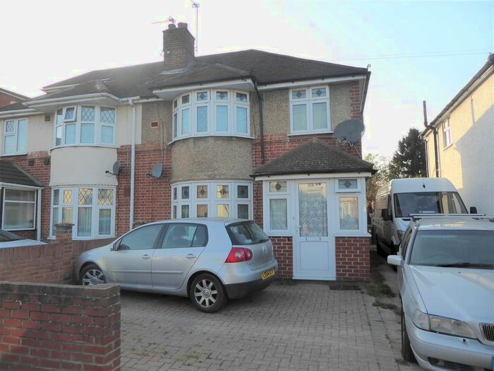 3 Bedroom Semi-Detached House To Rent In Springwell Road, Heston, Hounslow, TW5