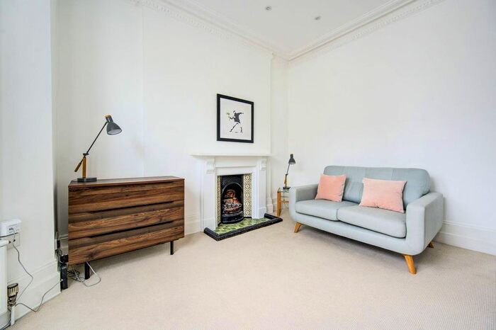 1 Bedroom Flat To Rent In Fulham Park Gardens, Fulham, London, SW6