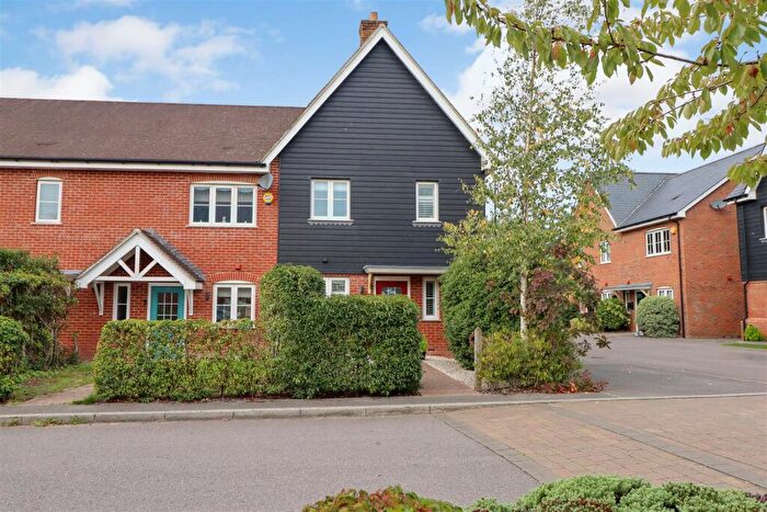 3 Bedroom End Of Terrace House For Sale In Cook Way, Broadbridge Heath, RH12