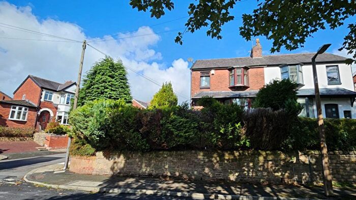 3 Bedroom Semi-Detached House For Sale In Doffcocker Lane, Smithills, Bolton, BL1