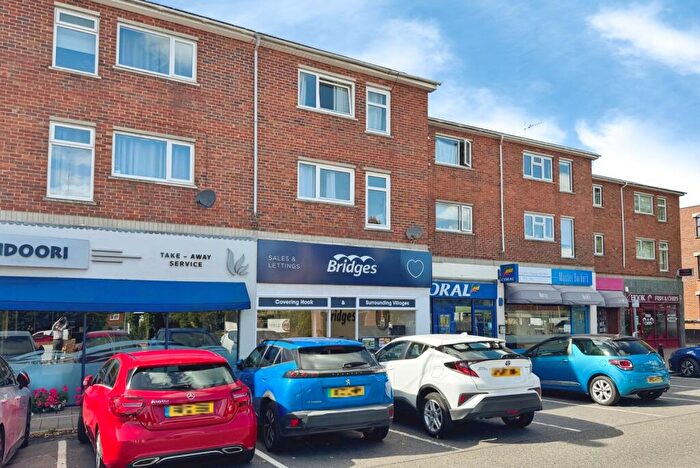 2 Bedroom Maisonette For Sale In Station Road, Hook, Hampshire, RG27