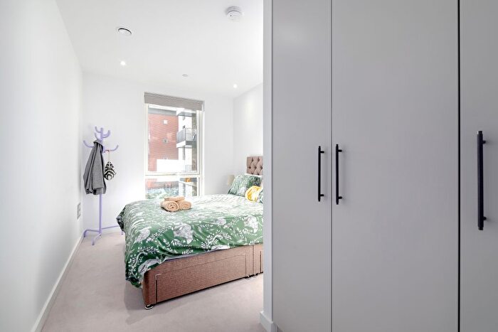 1 Bedroom Flat To Rent In Fisherton Street, London, NW8