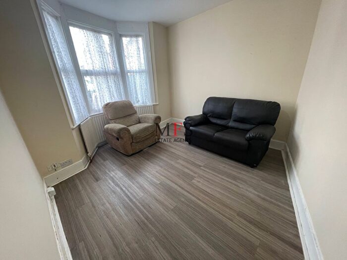 4 Bedroom Terraced House To Rent In Recreation Road, Southall, UB2