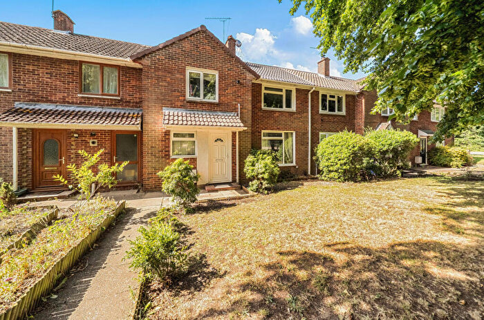 3 Bedroom Terraced House For Sale In Horsneile Lane, Bracknell, Berkshire, RG42