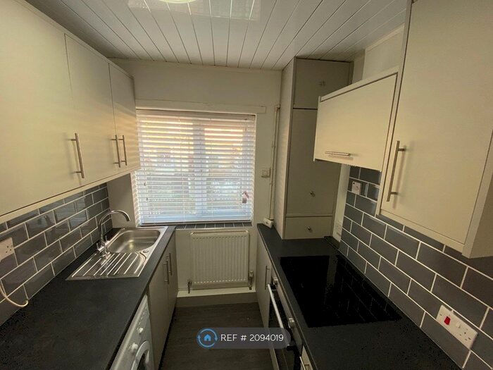 1 Bedroom Flat To Rent In Oak Street, Colne, BB8