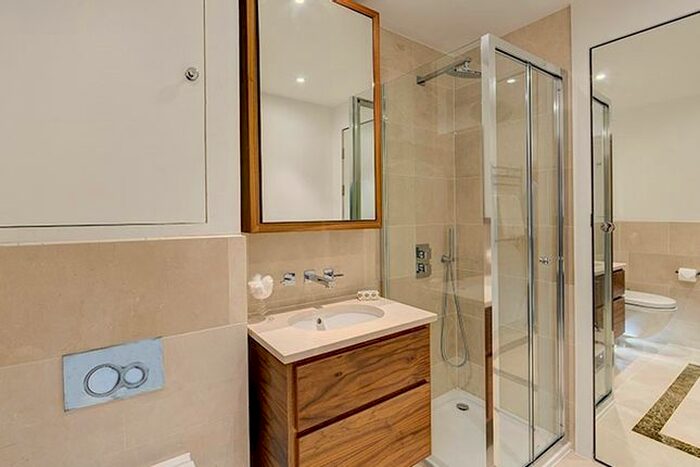 1 Bedroom Flat To Rent In Garden House Apartments, Kensington Gardens Square, London, W2