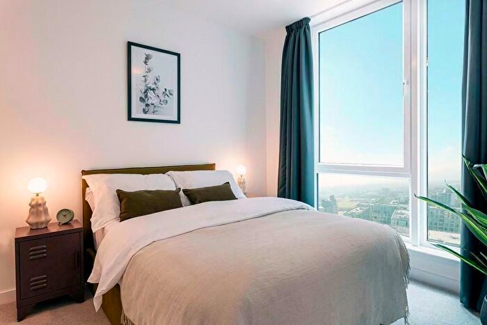 2 Bedroom Apartment To Rent In Apartment, The Almere, Avebury Boulevard, Milton Keynes, Buckinghamshire, MK9