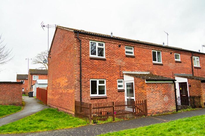 3 Bedroom Terraced House To Rent In Exhall Close, Redditch, B98