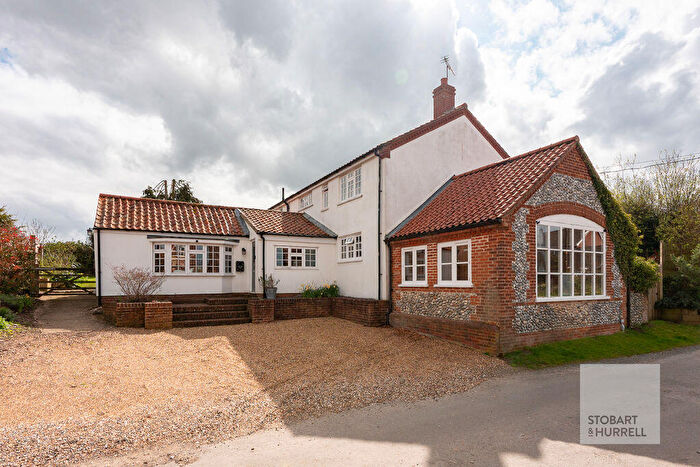 6 Bedroom Detached House For Sale In Lime Tree House, Old Turnpike Road, Roughton, Norfolk, NR11