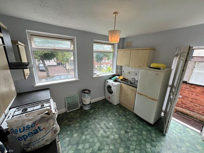 2 Bedroom Semi-Detached House To Rent In Tresham Road, Great Barr, Birmingham, B44