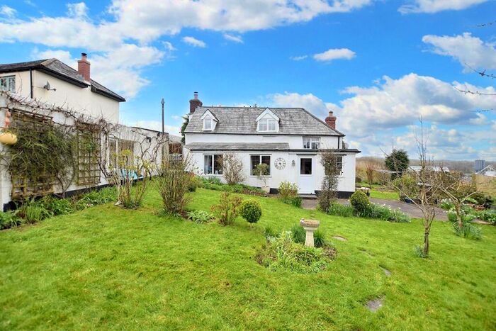 2 Bedroom Detached House For Sale In Bridgerule, Holsworthy, EX22