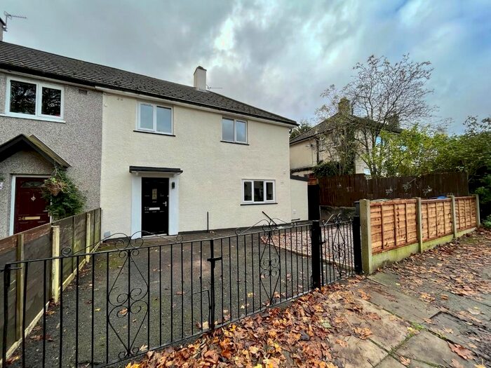 3 Bedroom Semi-Detached House To Rent In Rainsough Avenue, Prestwich, Manchester, M25