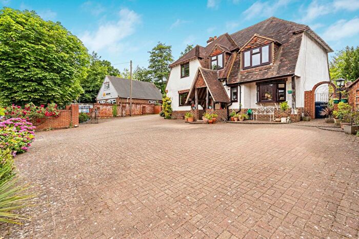 5 Bedroom Detached House For Sale In Badshot Lea Road, Badshot Lea, Farnham, Surrey, GU9