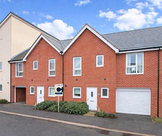 3 Bedroom Terraced House For Sale In Bowling Green Close, Bletchley, Milton Keynes, MK2