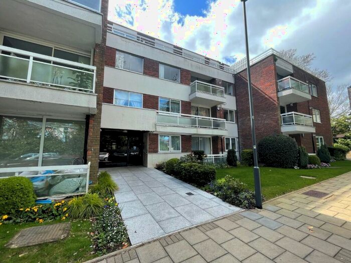 2 Bedroom Flat To Rent In Stonegrove, Edgware, HA8