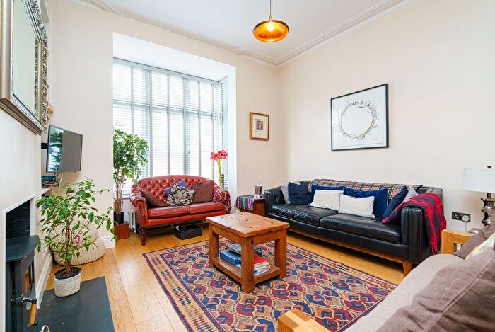 3 Bedroom Link Detached House To Rent In Lambolle Rd, Belsize Park, London, NW3
