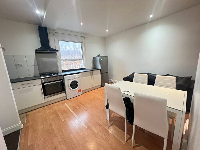 2 Bedroom Flat To Rent In Victoria Park Rd, London, E9