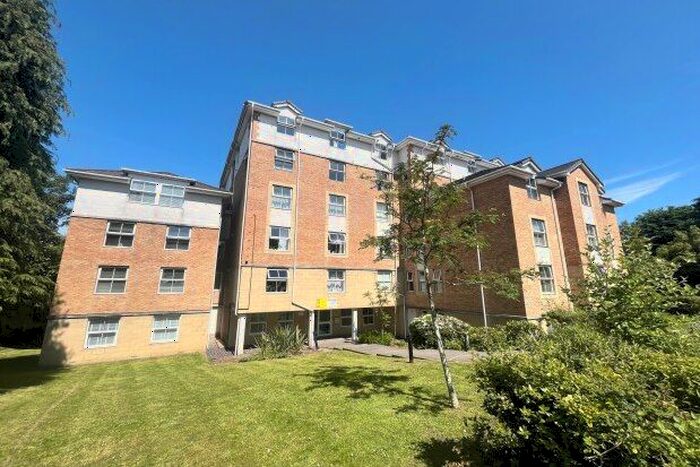 2 Bedroom Flat To Rent In - Suffolk Road, Bournemouth, BH2
