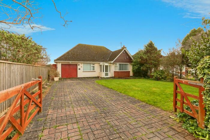 2 Bedroom Bungalow For Sale In Parsonage Road, Long Ashton, Bristol, Somerset, BS41