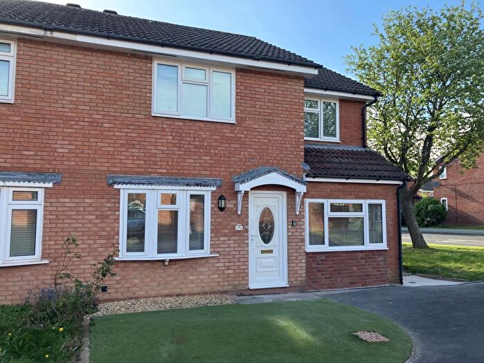 3 Bedroom Semi-detached House To Rent In Lanesfield, Shrewsbury, SY3