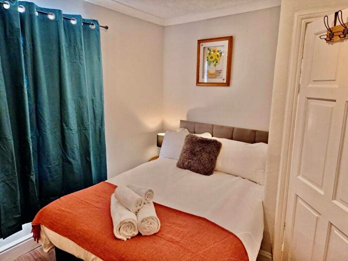 3 Bedroom End Of Terrace House For Sale In Lynn Street, Chester Le Street, DH3
