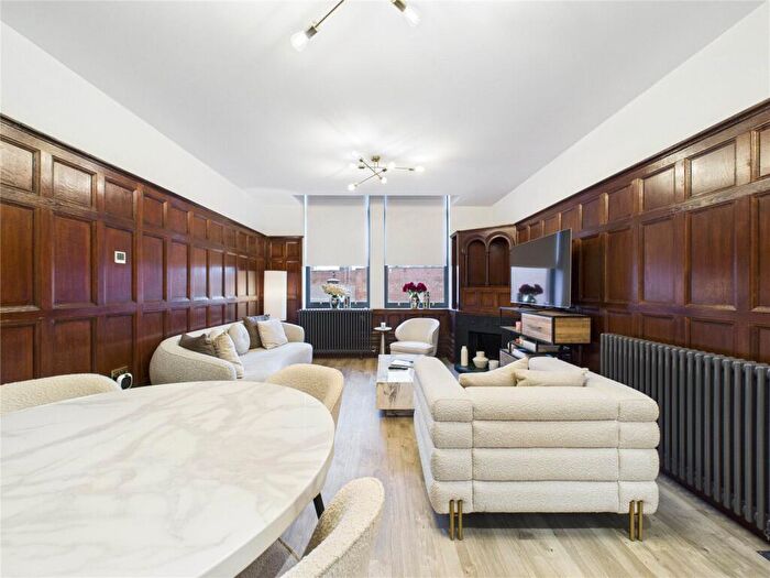 2 Bedroom Apartment For Sale In Regent House, Bristol, BS3