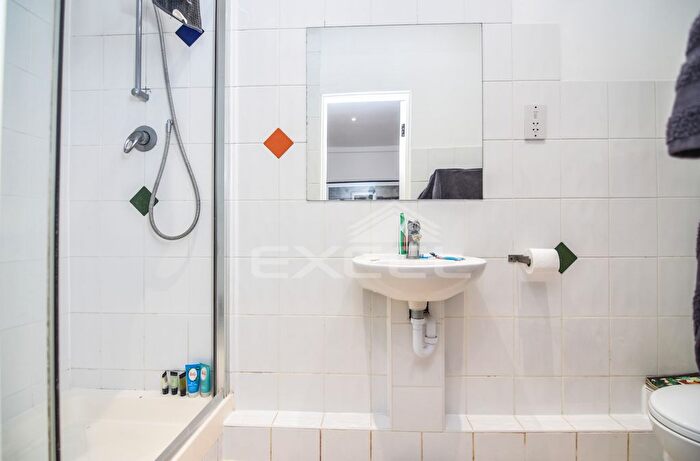 1 Bedroom Flat To Rent In Coningham Rd, Shepherd's Bush, W12
