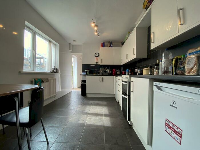 4 Bedroom Terraced House To Rent In Daniel Street, Cathays, CF24