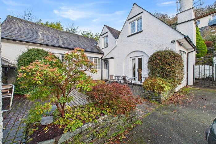3 Bedroom Link Detached House For Sale In The Nook, Kendal Road, Bowness-on-Windermere, LA23