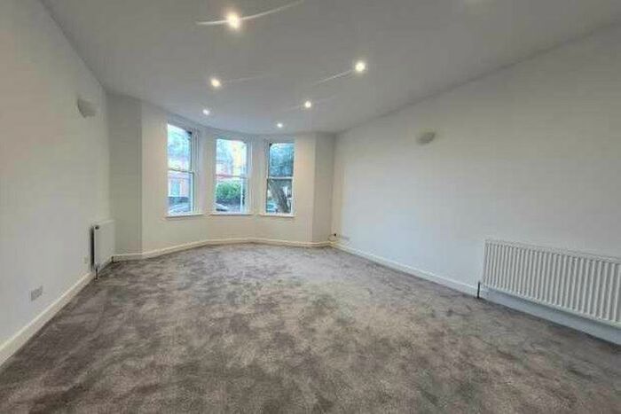 1 Bedroom Flat To Rent In Belstead Road, Ipswich, IP2