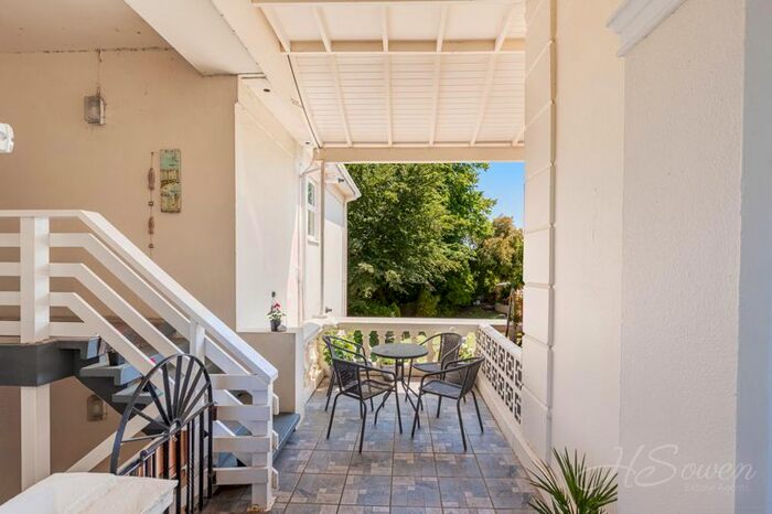 2 Bedroom Flat To Rent In Barrington Road, Torquay, TQ1