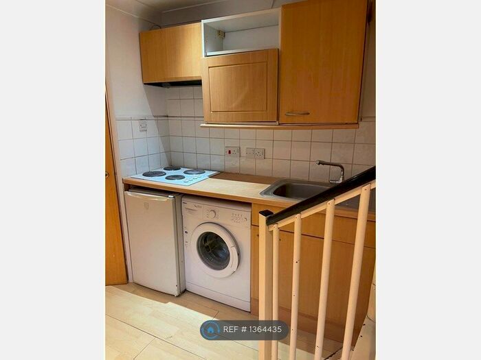 Studio To Rent In Westgate House, Winchester, SO23