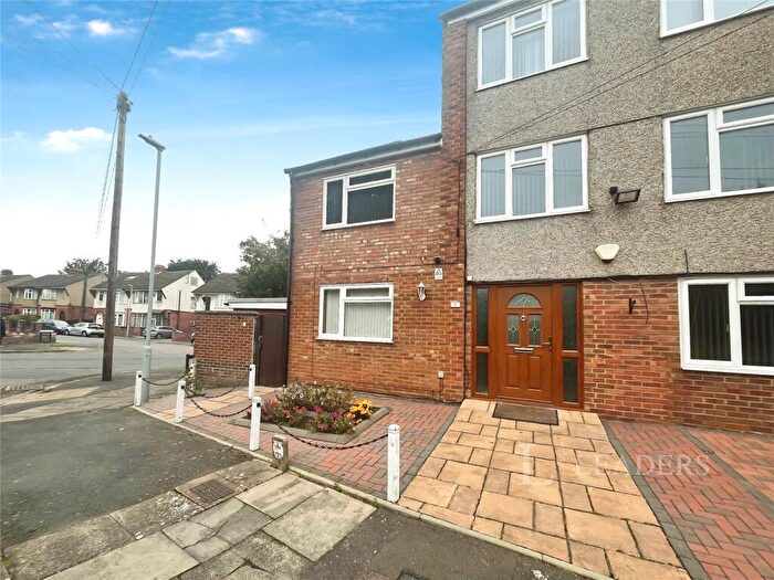 1 Bedroom Flat To Rent In Carol Close, Luton, Bedfordshire, LU3