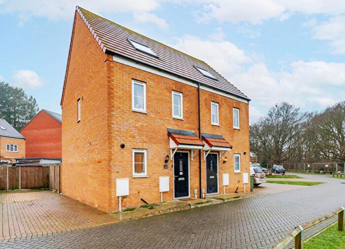3 Bedroom Semi Detached House For Sale In Elder Close, Hellesdon, NR6