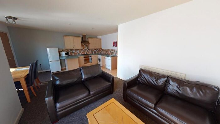 2 Bedroom Flat To Rent In Royal Victoria Court Gamble Street, Nottingham, NG7