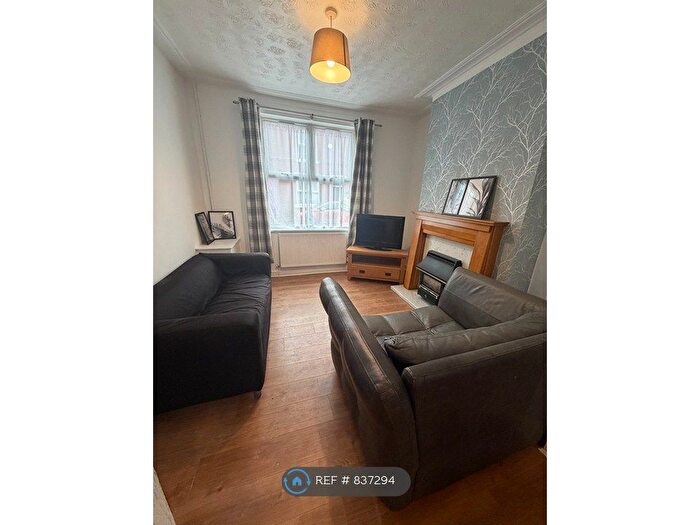 2 Bedroom Terraced House To Rent In Hersey St, Salford, M6