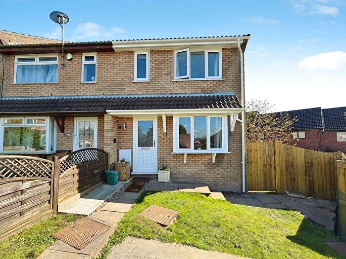3 Bedroom End Of Terrace House For Sale In Maes-Y-Parc, Ravenhill, Swansea, SA5